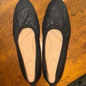 Clarks Women's Elegant Black Loafers